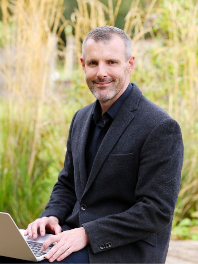 Mike Sherwood Aesthetic Business & Marketing Coach 05